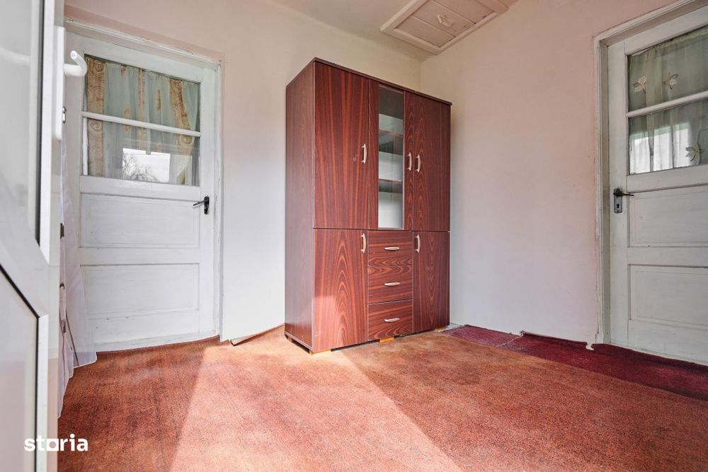 Casa individuala  Leresti la strada principala+ teren 831 mp, utilitat