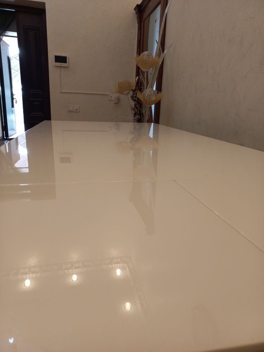 Стол обеденный на 8 персон