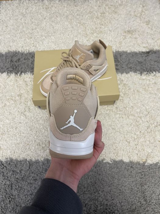 Adidasi Jordan 4 Retro Cozy