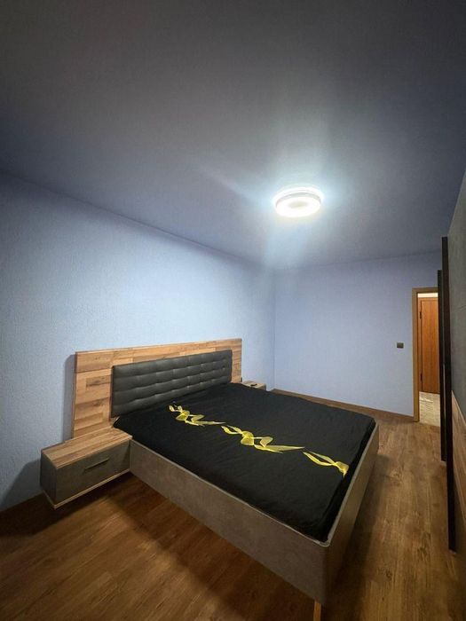 Двустаен апартамент в ж.к. Хладилника.