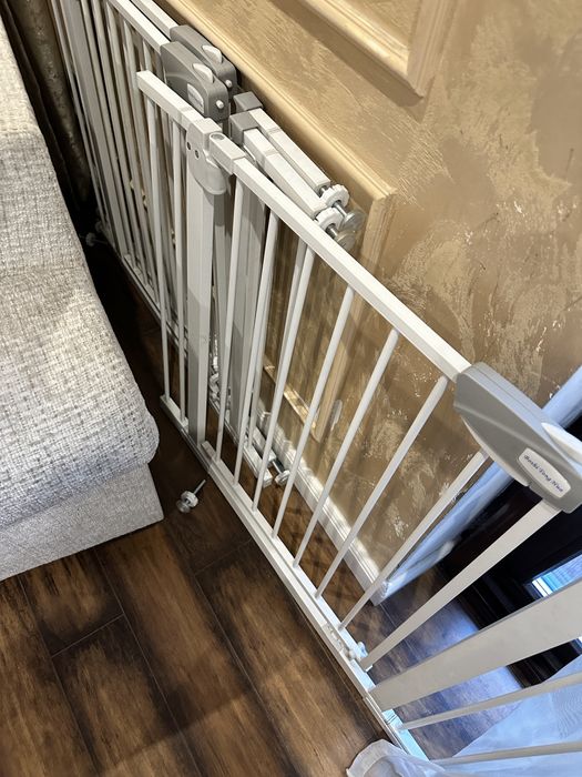 Барьер на лестницы для малышей