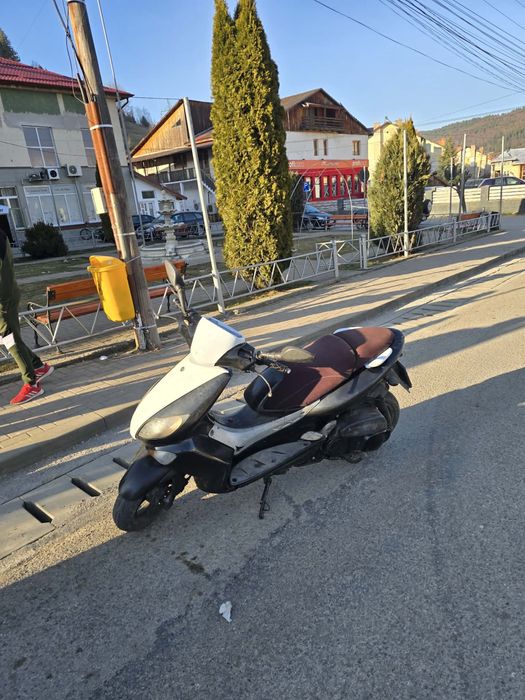 Scuter yamaha maxter 180