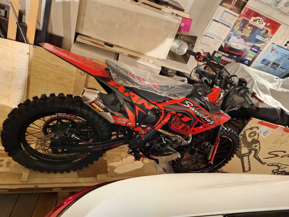 Sanchez Bandit Ендуро кросов мотор 300 Нов