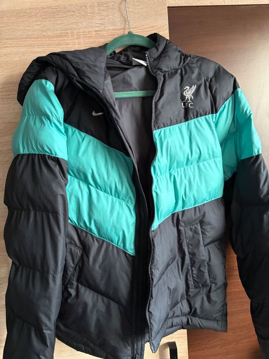 Яке Liverpool F.C. от Nike