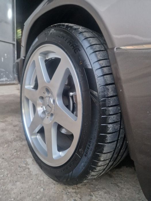 Шины. 17/225/45 лето. Бездиска