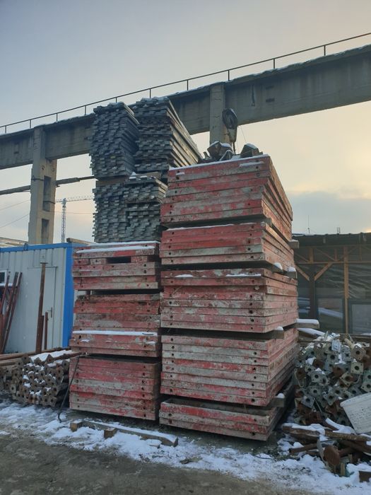 Разпродажба на кофраж и скеле