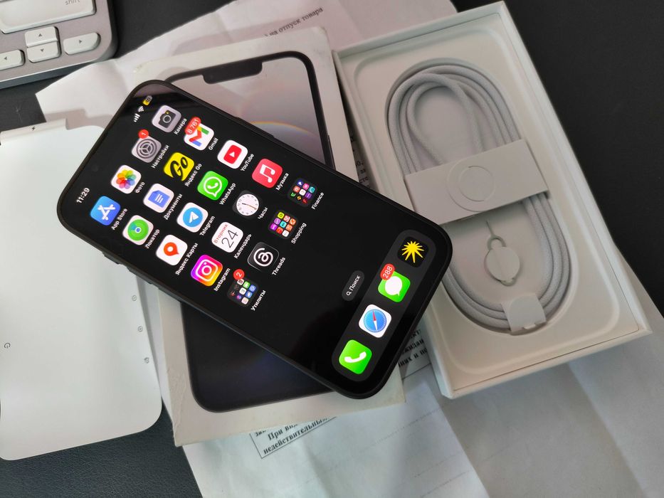 iPhone 16E 128Gb Black iOS18 батарея 100%