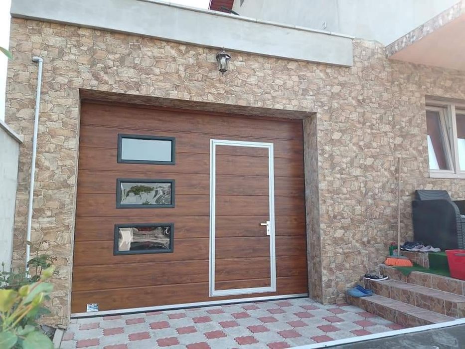 Usi de garaj secționale