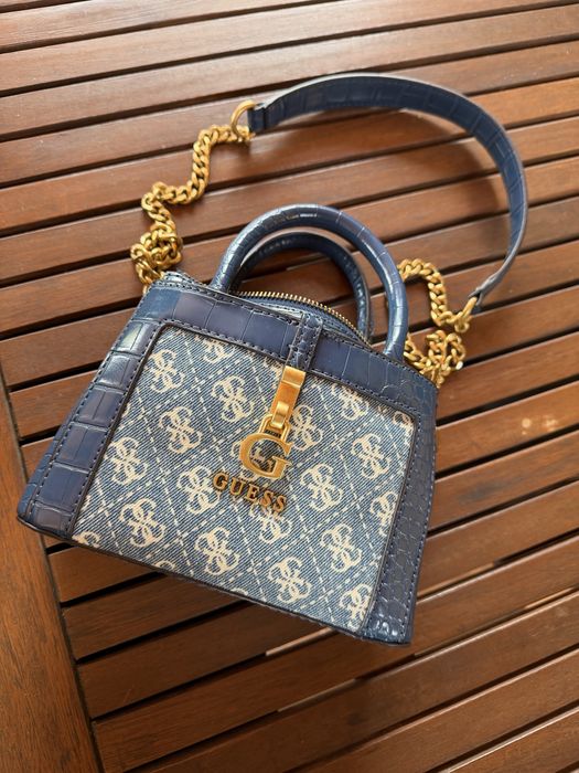 Чанта Guess нова