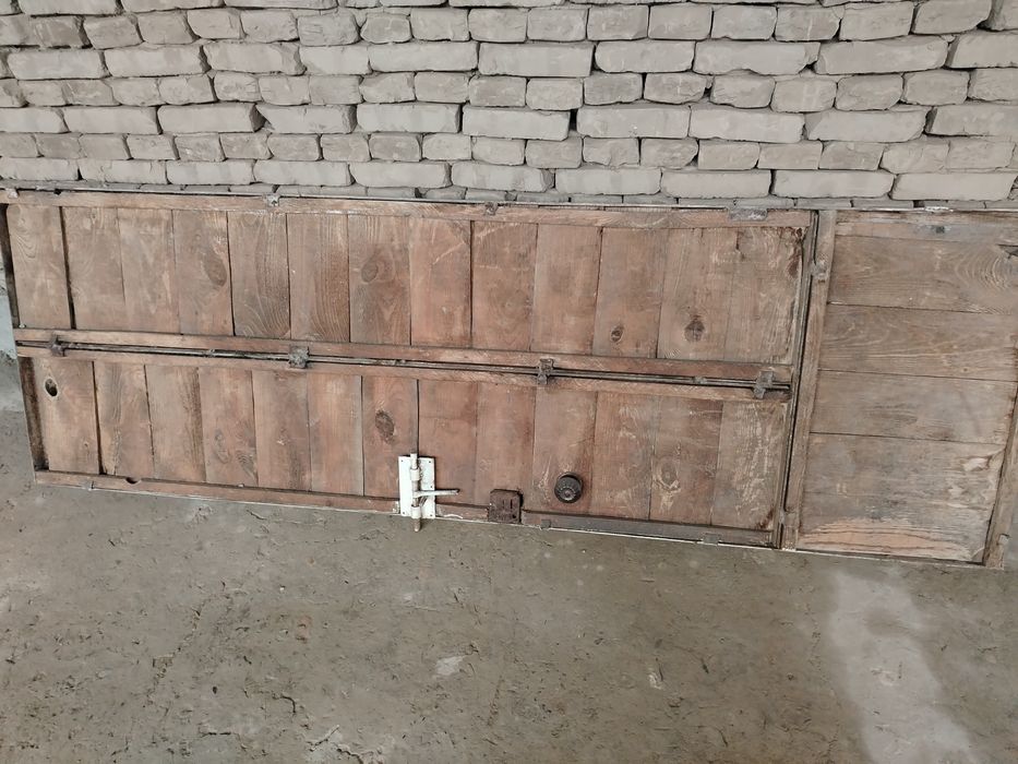 Дарвоза сотилади