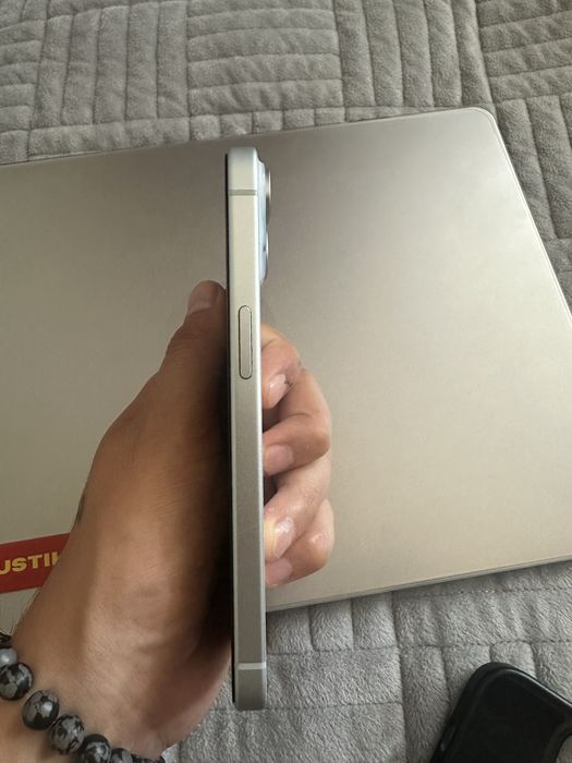 iPhone 15 на 128 гб в ИДЕАЛЕ