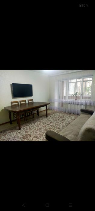 Продается стол в гостиную