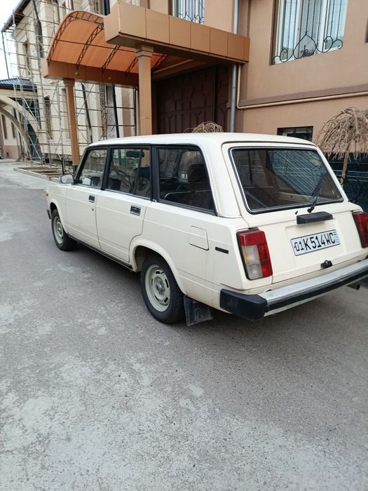 Vaz 2104 sotiladi