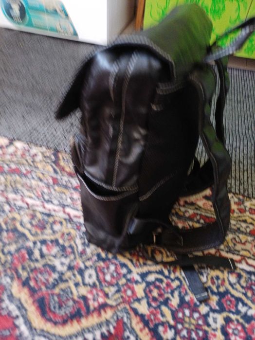 Рюкзак черный кожанный