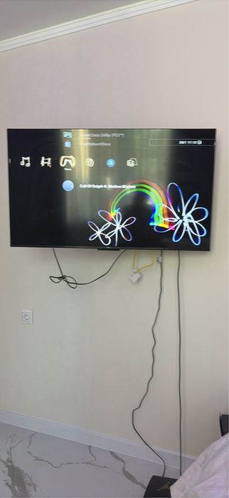 Ps3  slim с четири игри и е запазена