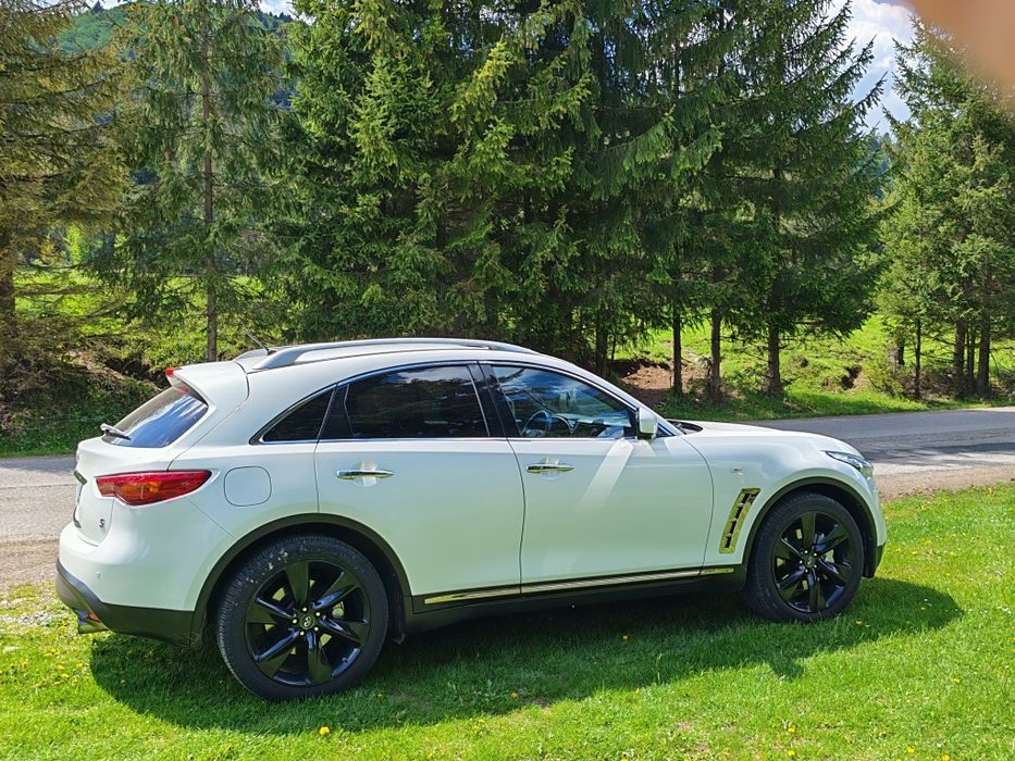 Infiniti FX30d S Premium – Full Option-SUV