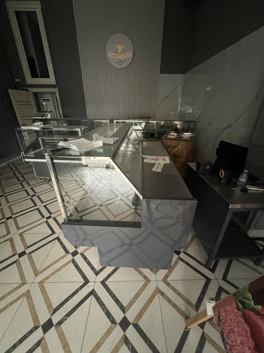 Витрина холодильник