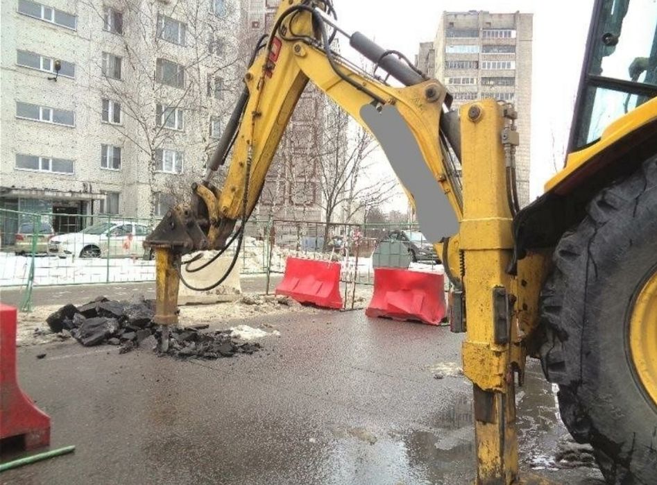 Экскаватор-погрузчик 3в1