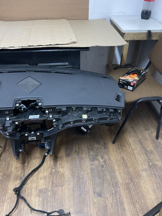 Plansa bord Citroen Ds3 Crossback / Ds3 Automobiles cu airbag 2018+