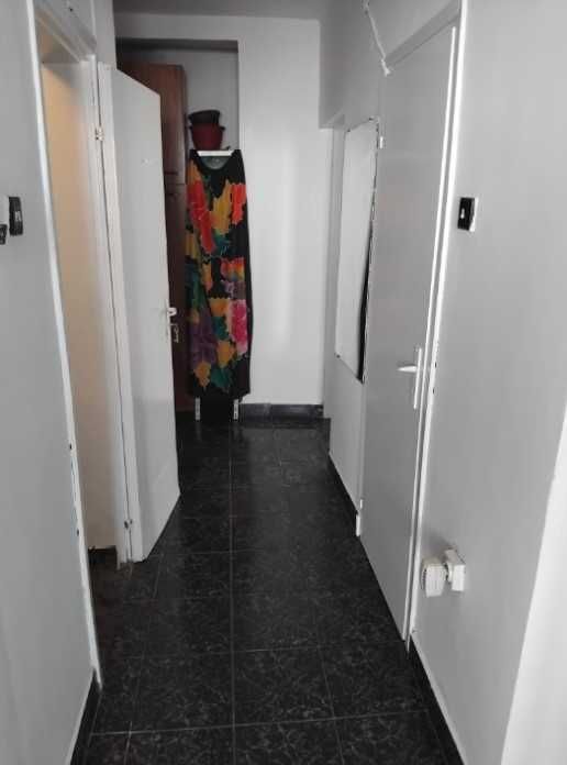 Дава се под наем Тристаен апартамент в София, Изток - 100 кв.м за 511 € - Снимка #7