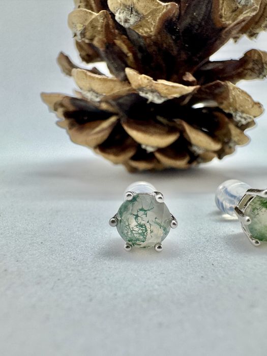 Сребърни обеци с естествен мъхов ахат 1.5 карата