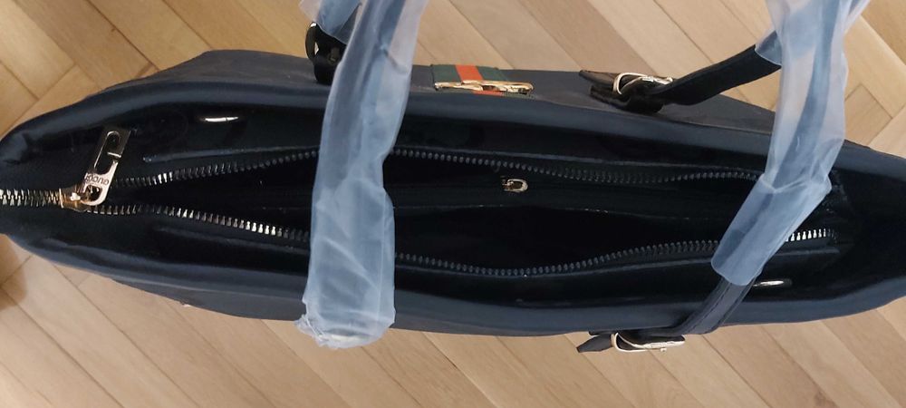 дамска твърда чанта