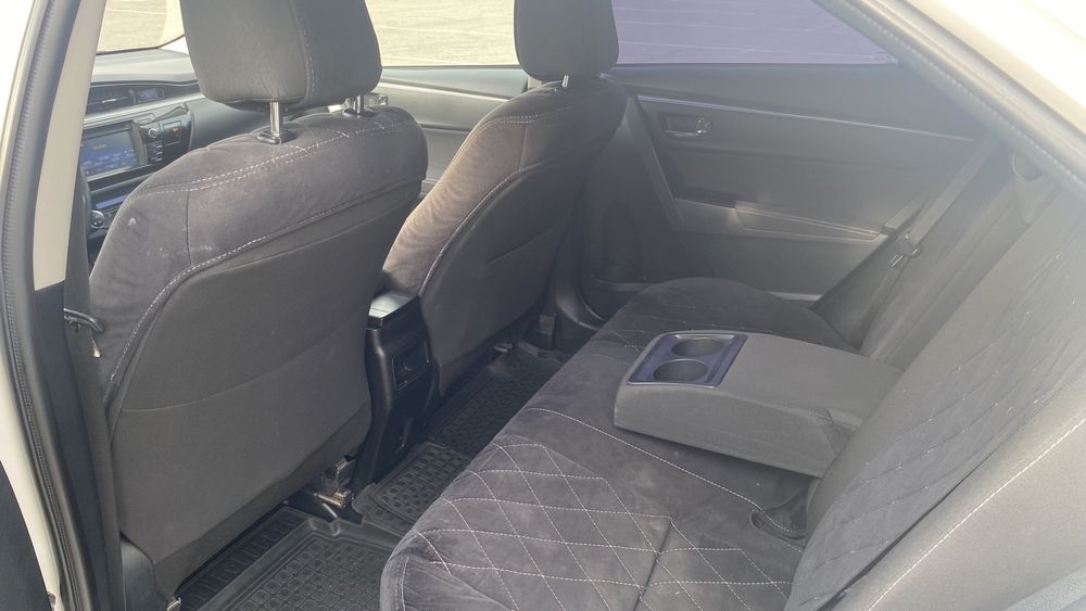 Тойота Королла 2015