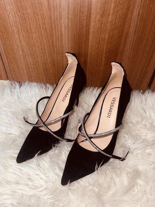 Каблуки черныес старзами