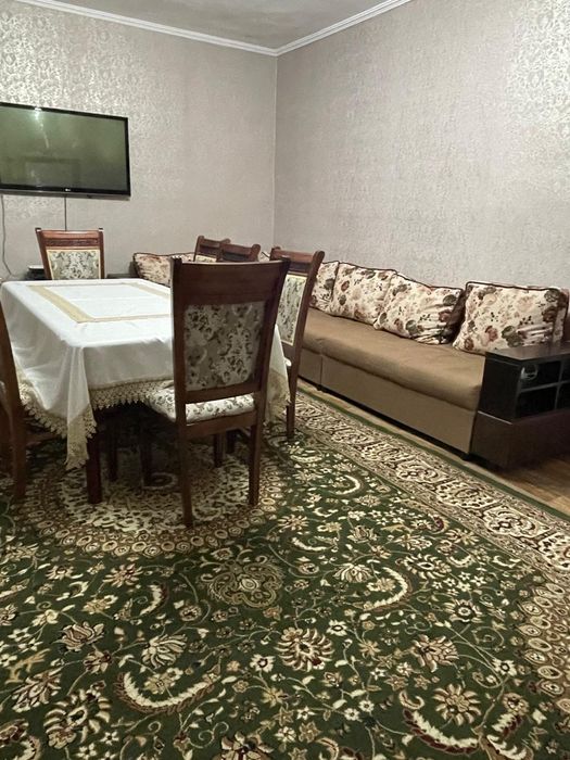 Мебель спальный гарнитур. Стол стулья