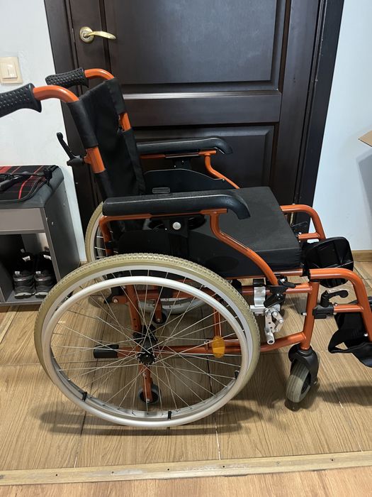 Продам каляску для инвалидов