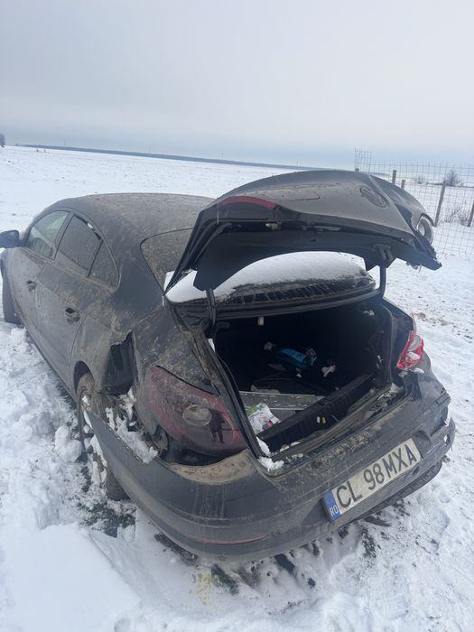 Volkswagen Passat cc 2.0 tdi euro 5 DSG LOVITURA IN SPATE