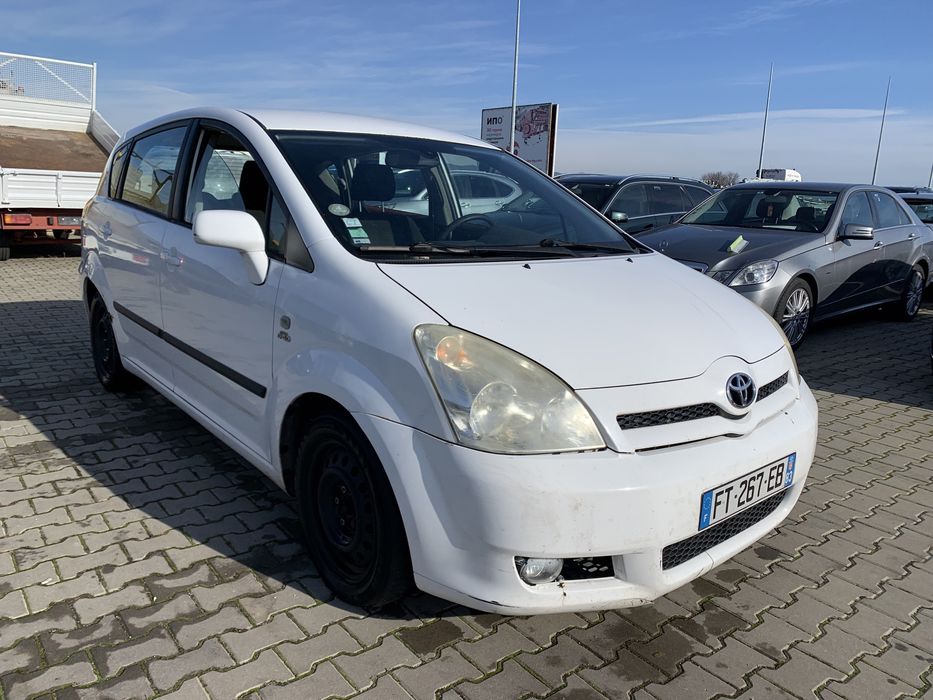 Toyota Corolla Verso 2.0D4D/116hp,На части