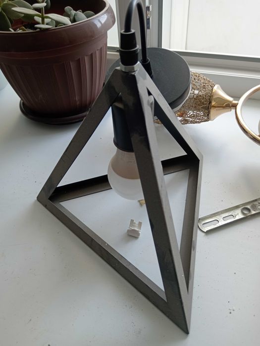 Продам люстру 1000 тг