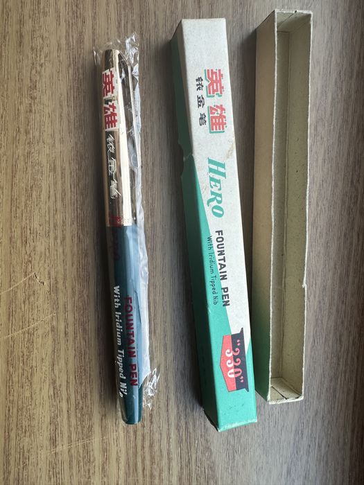 Stilou chinezesc Hero stare  NOS