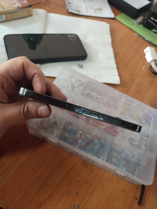 Айфон 13 про продам