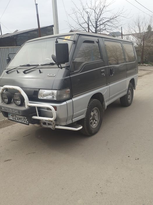 Продаём   митсубиси делику