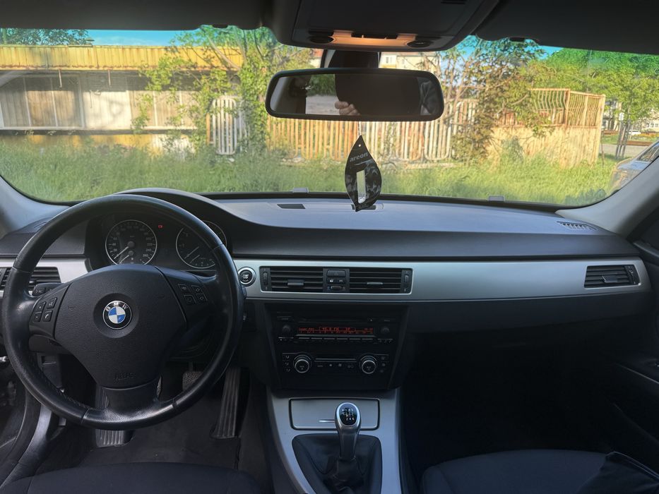 Vand  BMW  E 90 318 I benzina