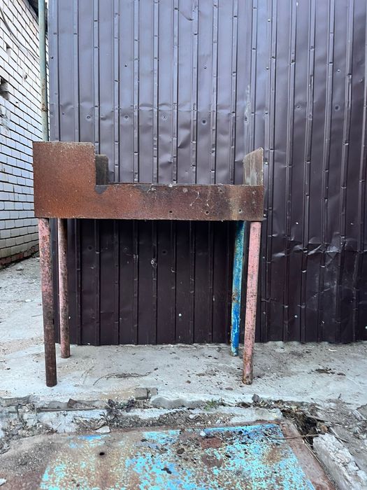 Мангал на ножках