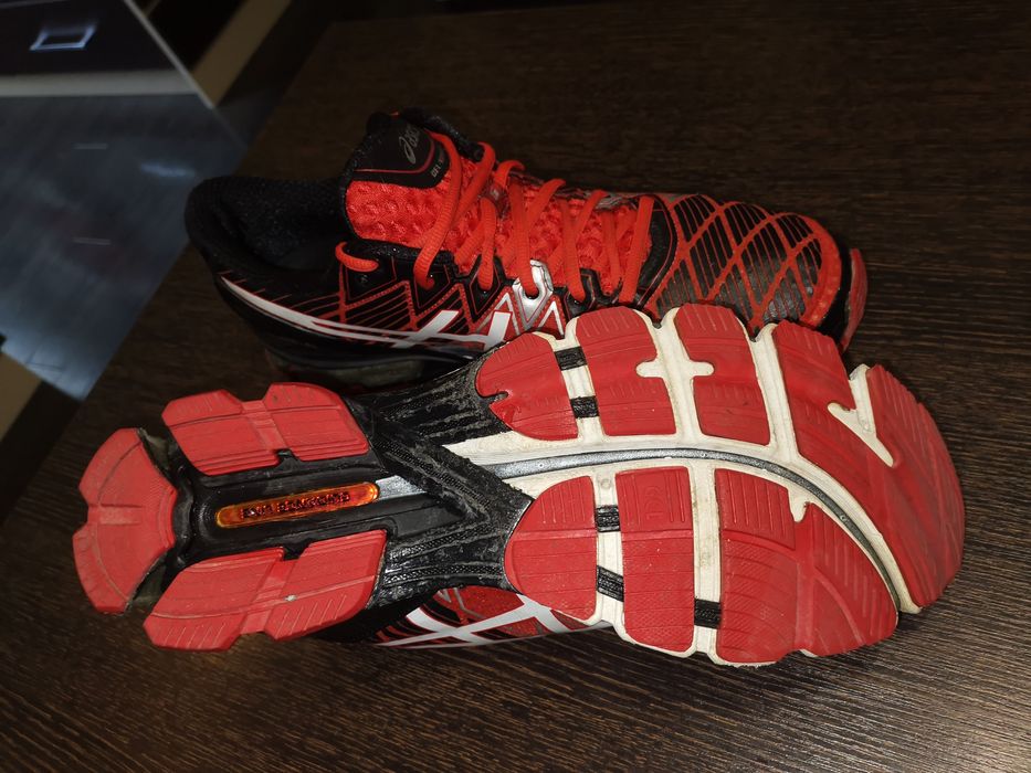 Asics kinsei 5 и Vans номер46