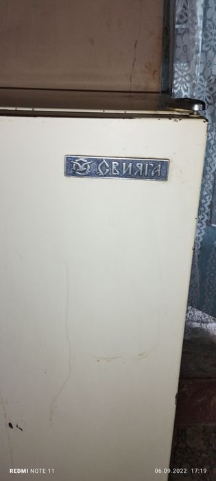 Продаётся холодильник.