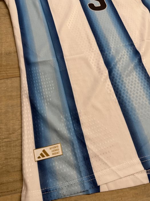 Tricou de fotbal argentina nationala Julian Alvarez 9 marime M cu eticheta adidas world cup 2026 nou