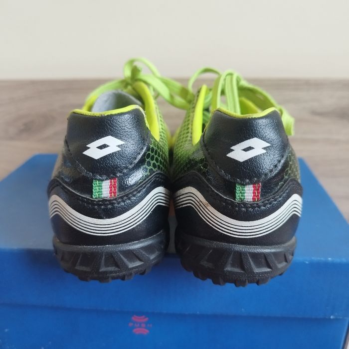 Футболни обувки Lotto - стоножки,  34