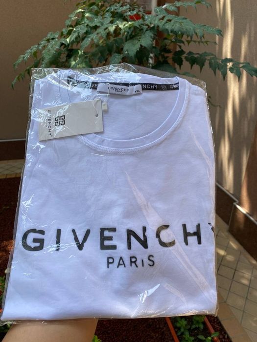 Футболки мужские