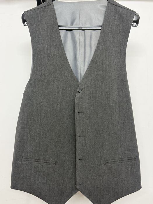 Костюм- тройка размер 50