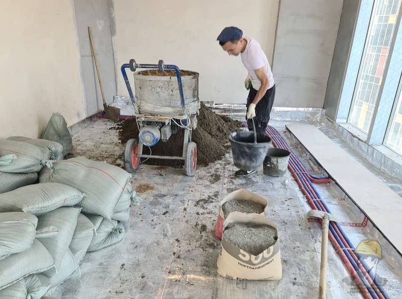 Полуручная стяжка пола
Механизированным способом