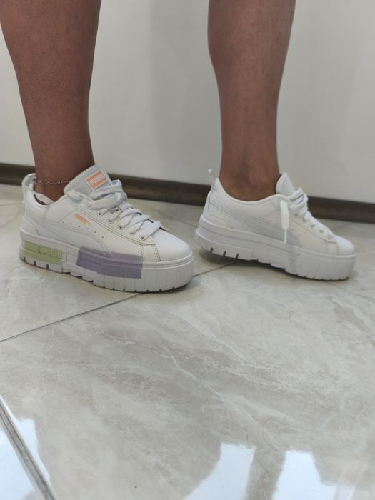 Маратонки Nike...