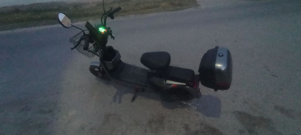 Elektro Skuter sotiladi yangi