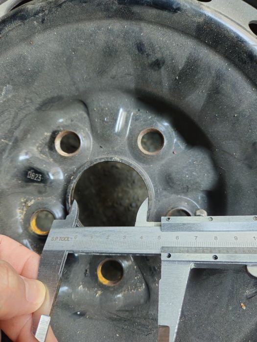 Железни джанти Тойота Авенсис 15"