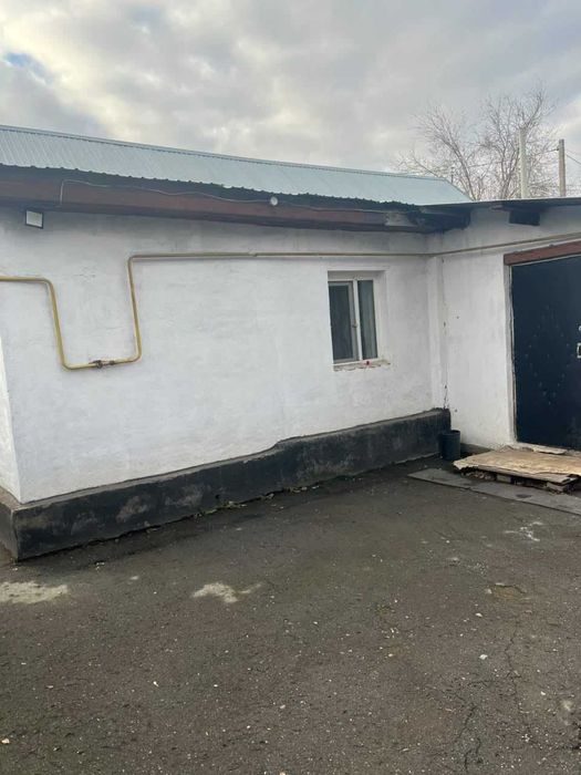 Продается 3 - х комнатный дом в центре города