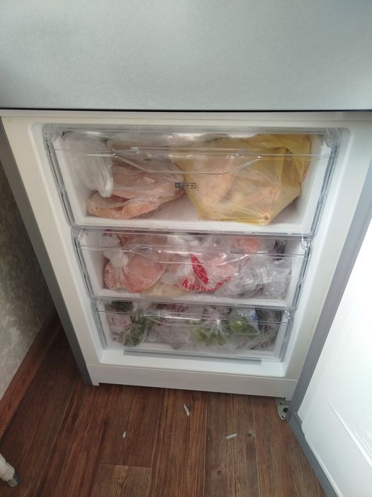 Холодник indesit